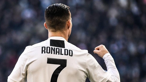 Un doblete de Cristiano y el VAR refuerzan el liderato de la Juventus