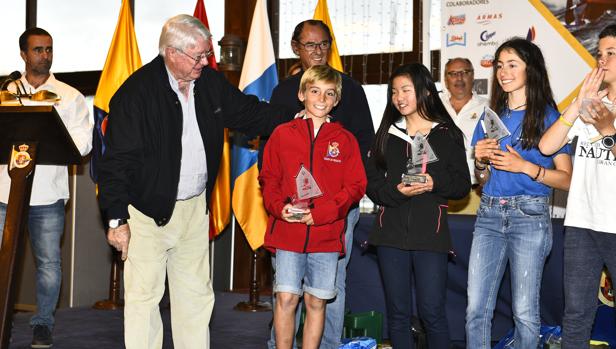 Jaime Ayarza campeón del Trofeo AECIO de Optimist