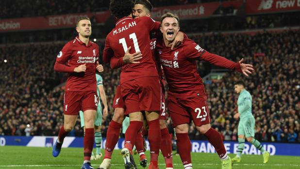 El Liverpool se zampa al Arsenal y es más líder