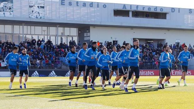 8.000 aficionados despiden el año con el Real Madrid