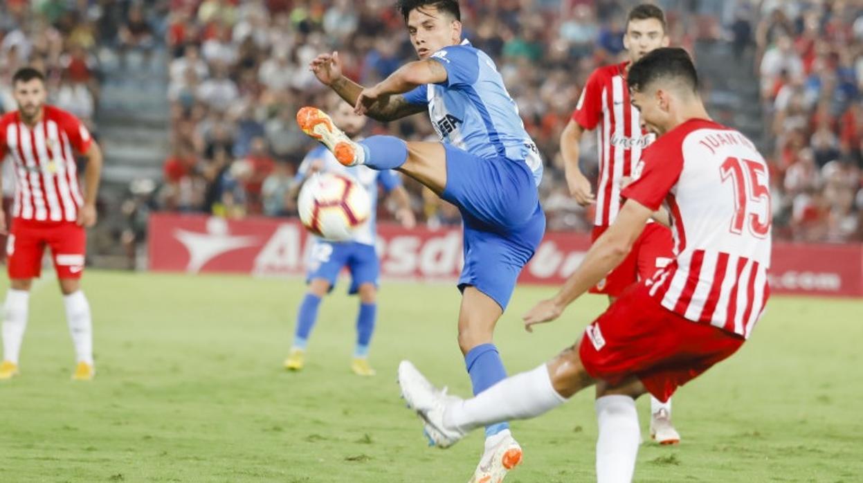 El Almería trunca la felicidad del Málaga en minuto 90 con gol de Rioja