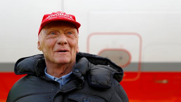 Niki Lauda vuelve a cuidados intensivos por una gripe