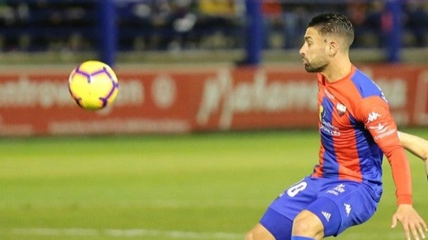El Numancia conquista Extremadura con un tanto de Villalba