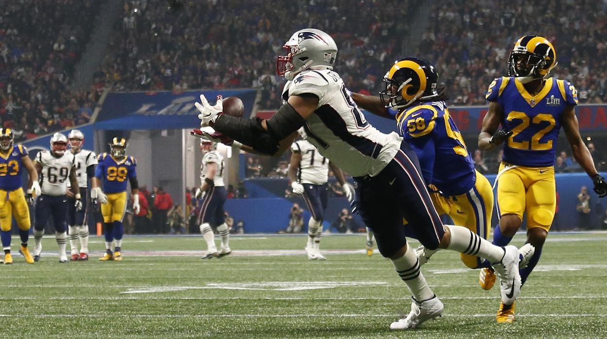 La jugada de la Super Bowl: el pase milimétrico de Brady a Gronkowski que rompió el partido