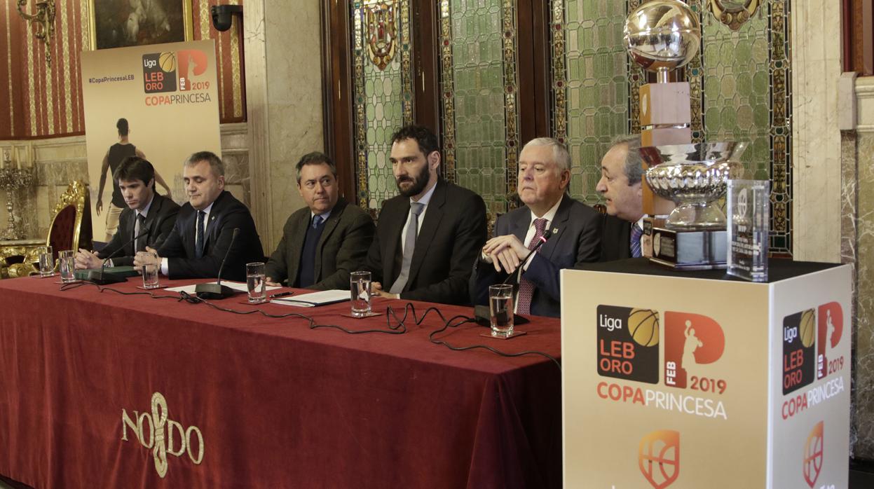 Presentacióin de la Copa Princesa en Sevilla