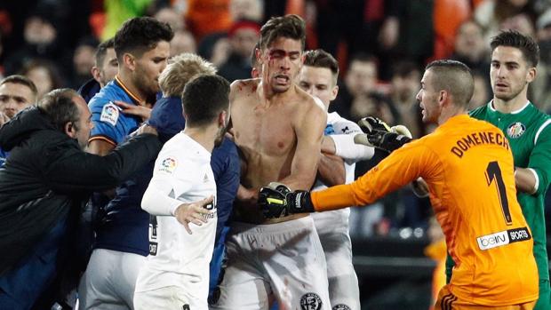 El Valencia señala a Ángel Torres por sus insultos a Marcelino y su trato racista a Diakhaby