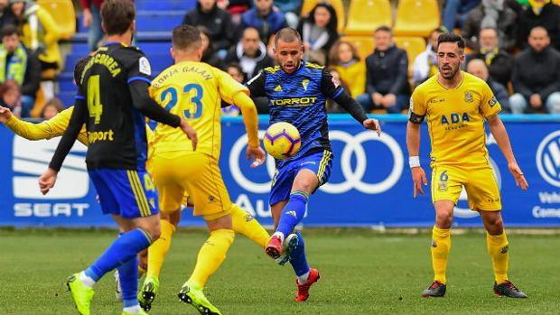 Los jugadores del Cádiz CF, uno a uno: Aketxe sigue siendo clave