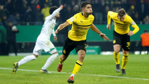 Achraf despega en el Dortmund