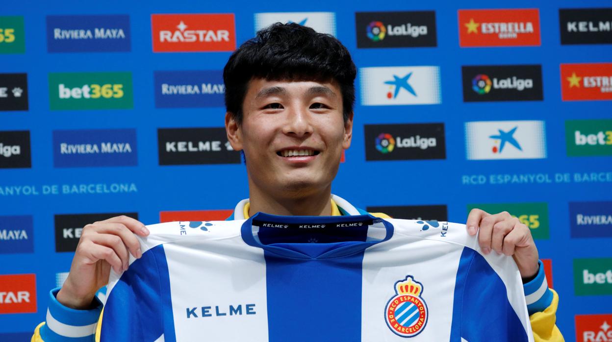 Wu Lei, elegido mejor futbolista chino del año