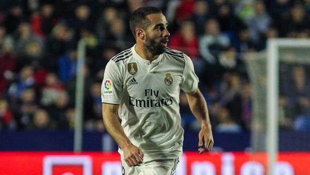 La pulla tuitera del Atlético al Real Madrid y el «zasca» de Carvajal