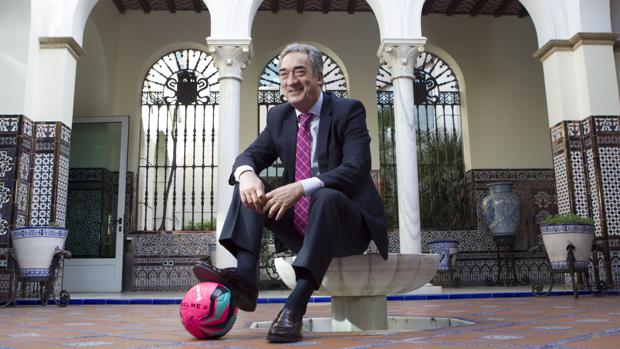 Javier Lozano: «El fútbol sala ya crece y está calando como el agua»