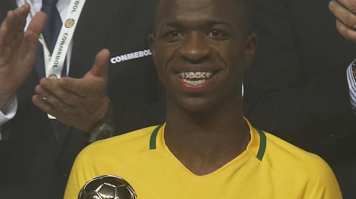 Vinicius, convocado por primera vez con Brasil