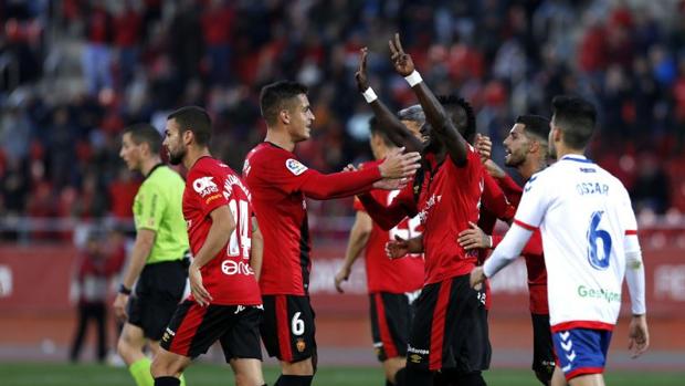 El Mallorca da otro paso hacia el playoff