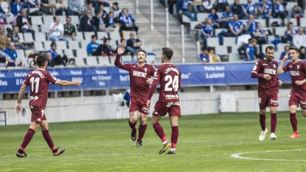 El Oviedo hace aguas ante un Córdoba que suma