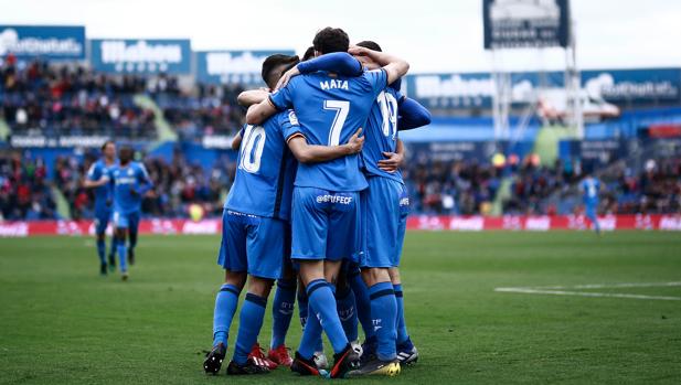 El VAR impulsa al Getafe hacia la Champions