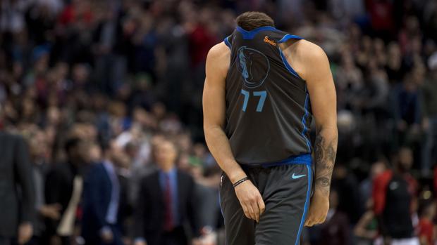 Lo que le faltaba a Luka Doncic: bloqueó el 'stepback' de James Harden