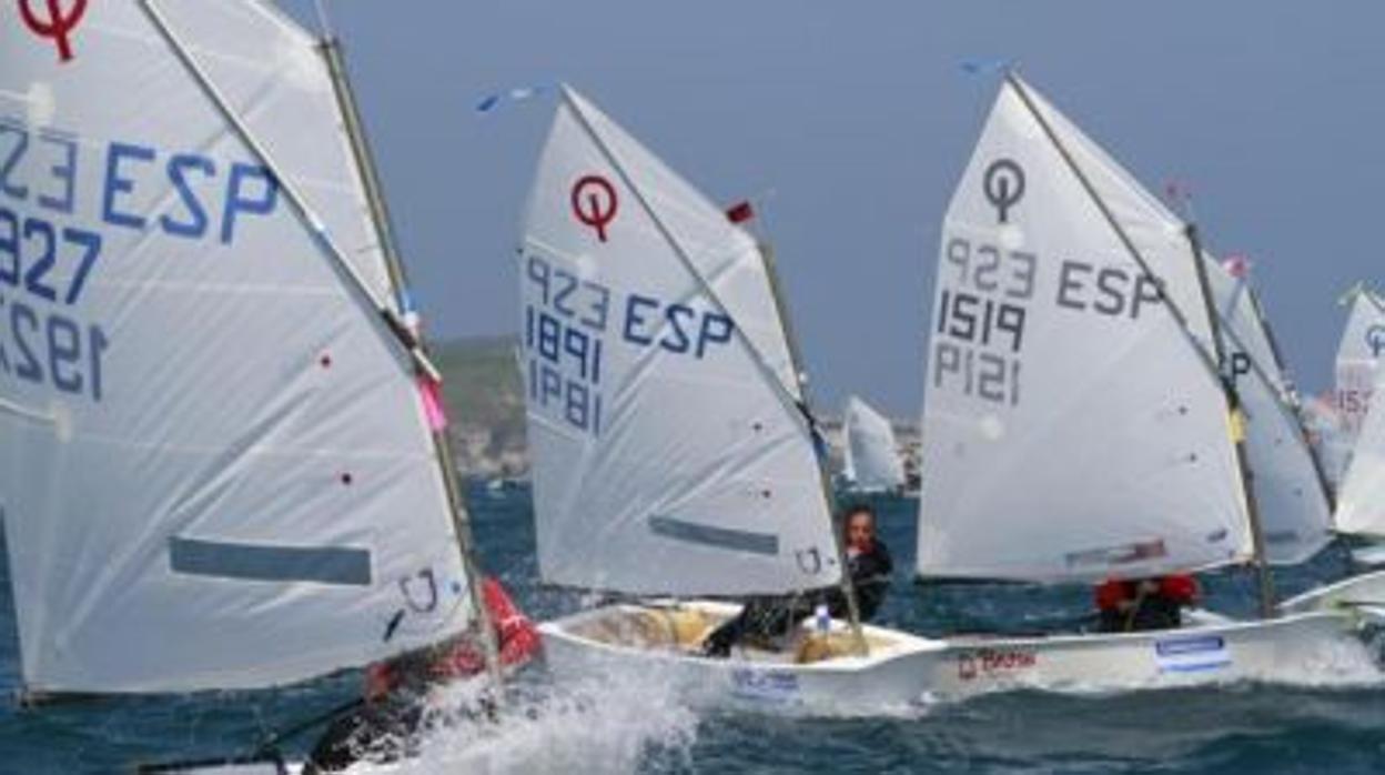 90 regatistas participarán en el Trofeo Memorial Pel Escuder de Optimist