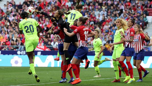 El futuro del fútbol femenino sigue estancado