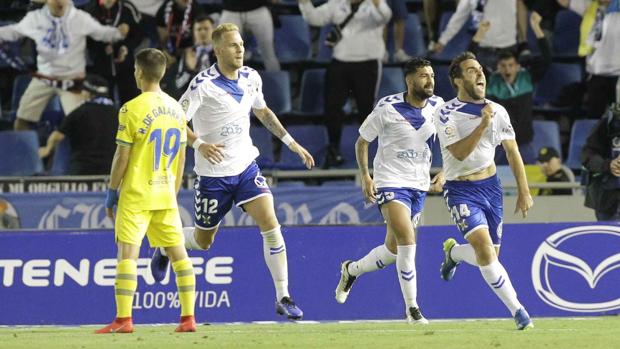 El Tenerife se lleva un apasionante derbi