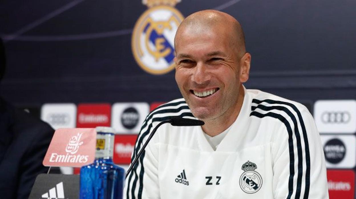 Zidane: «La próxima temporada no habrá debate en la portería»