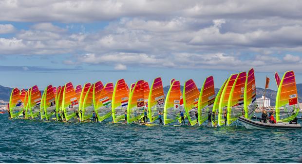 Pastor y Manchón, mejores españoles en el arranque del Campeonato de Europa de RS:X