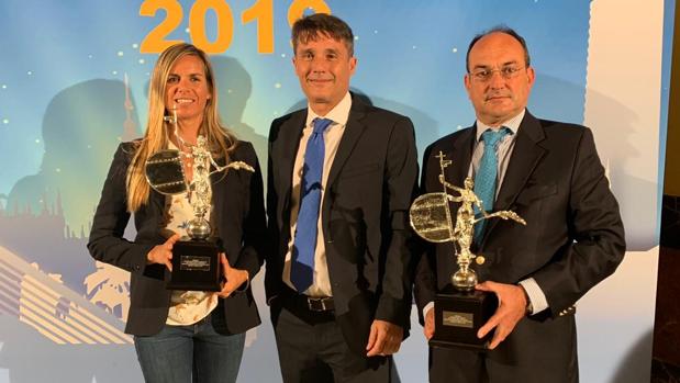 Marina Alabáu y Aurelio de Terry, premiados por el Ayuntamiento de Sevilla