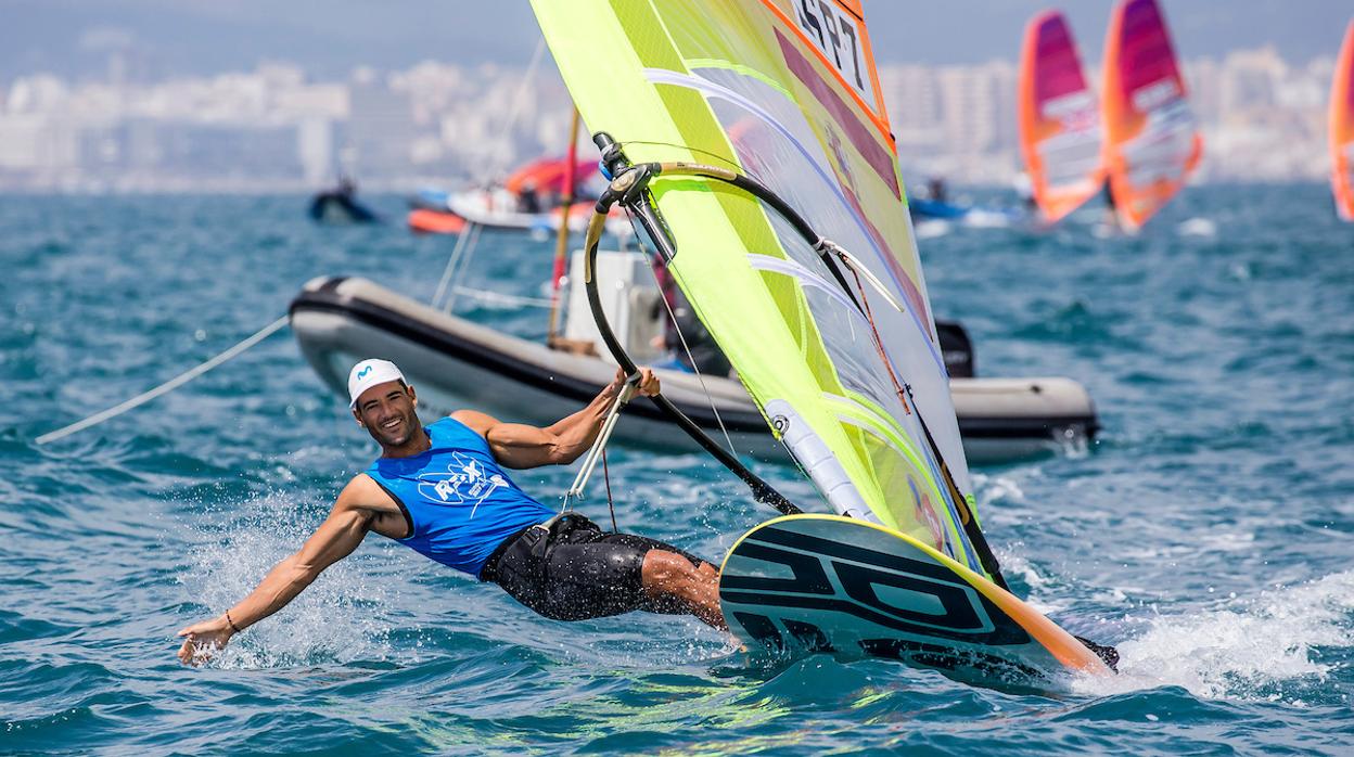 Iván Pastor se clasifica para la «medal race» del Campeonato de Europa de RS:X