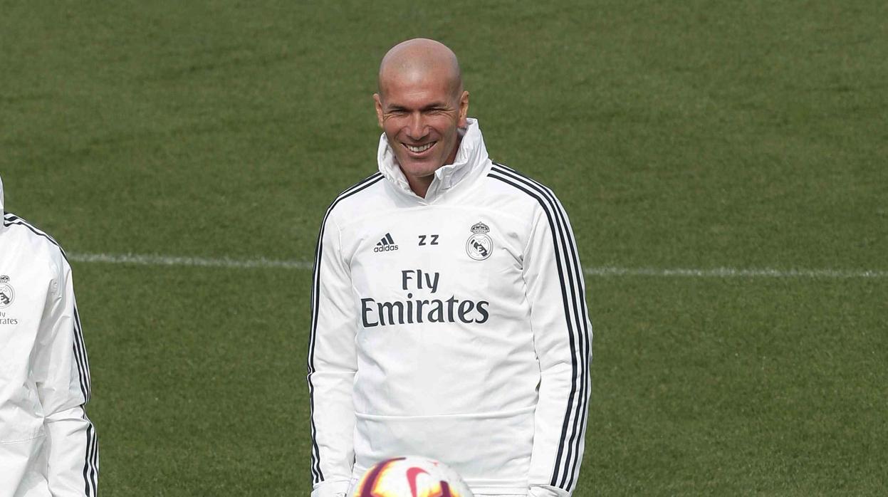 Zidane: «Aquí hay muchos jugadores para hacer caja»