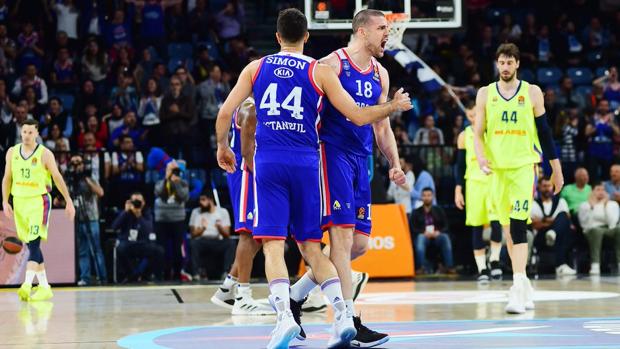 El Anadolu Efes golpea primero a un flojo Barça