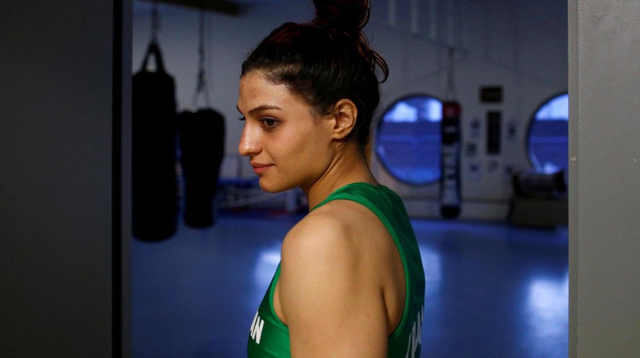 Orden de arresto contra la primera boxeadora iraní