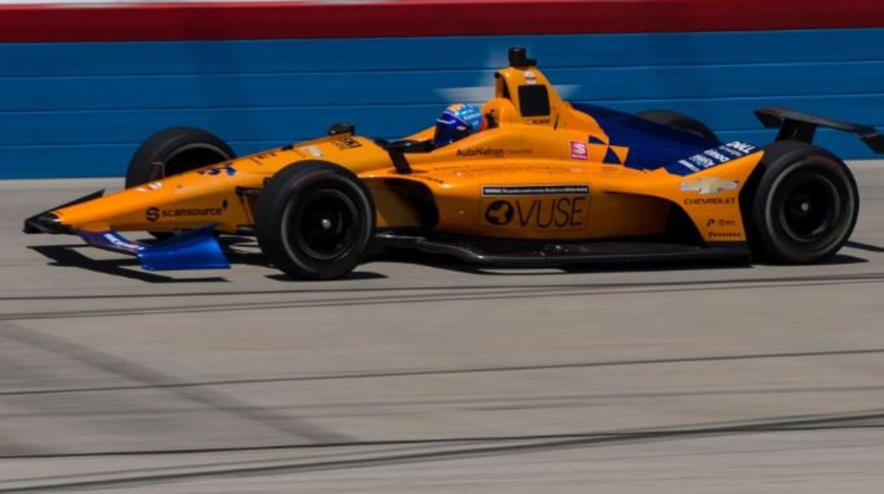 Fernando Alonso comienza de manera discreta las pruebas oficiales de la Indy 500