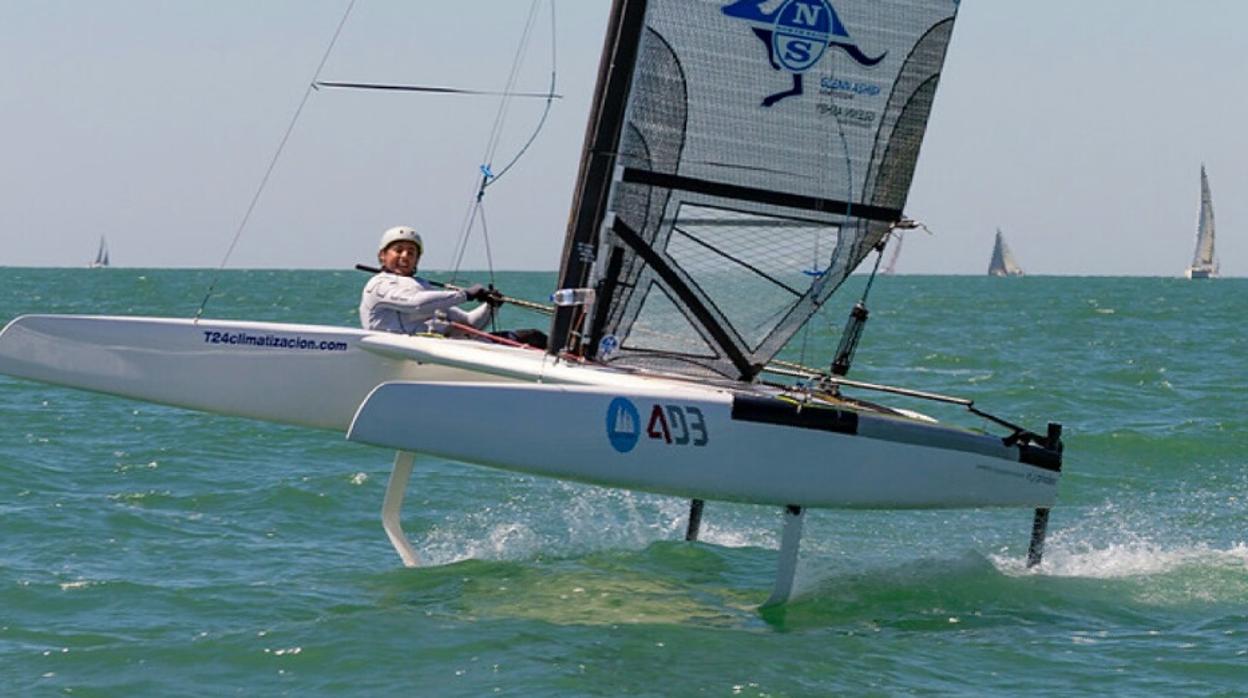 Santiago Nieto, Antonio Limón y Colomer/Marmolejo, primeros líderes de la Copa de Andalucía de Catamarán