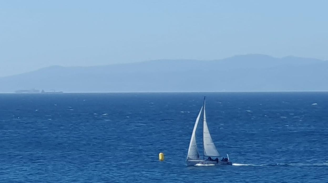 El «Ceuta Sí», de Sergio Llorca ganó el cruce entre Marbella y Ceuta