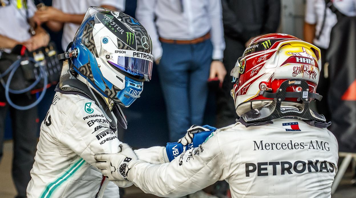 Hamilton trata de amedrentar a Bottas