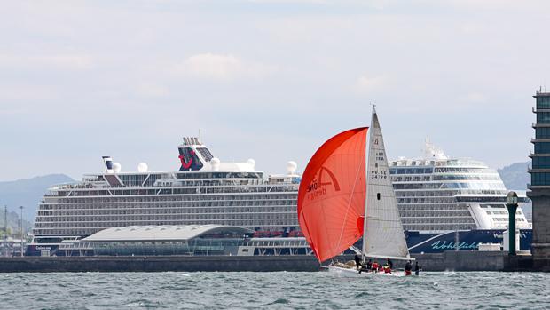 Victoria del «Tchin Tchin» en la Regata a la Inversa