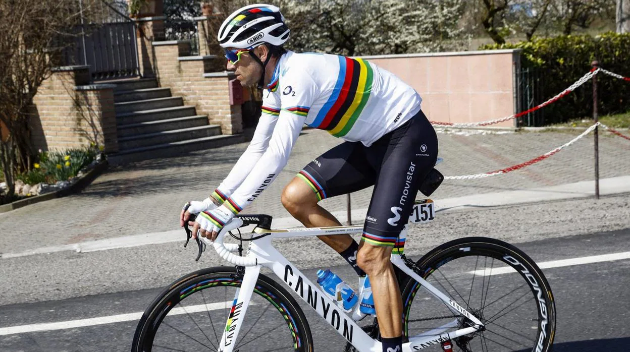 Alejandro Valverde causa baja en el Giro