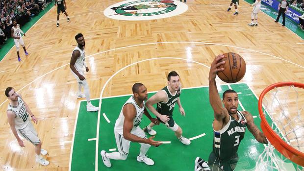 Los Bucks dan un golpe de autoridad en Boston