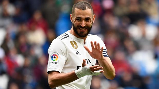 Zidane asegura a Benzema que seguirá siendo el epicentro del ataque