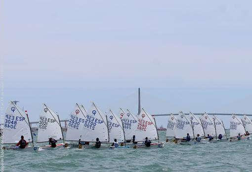 María Perelló y Pol Núñez, en cabeza tras la segunda jornada de la Copa de España de Optimist