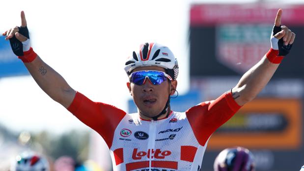 Caleb Ewan se impone en la patria de Coppi