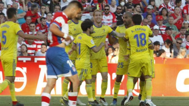 Granada-Cádiz CF (1-1) La bala vasca vuelve a dar la vida