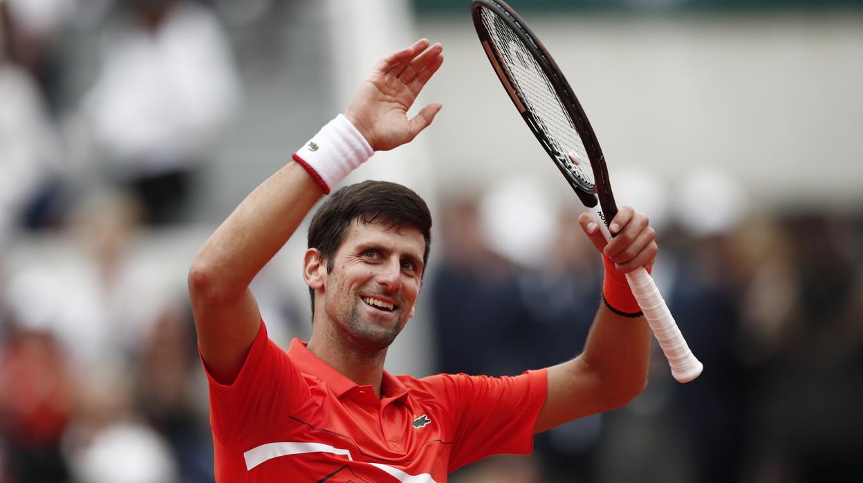 Djokovic, Thiem y Zverev siguen adelante en París