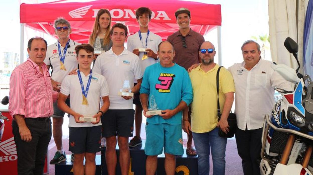 Santa Pola corona a los campeones Autonómicos de Windsurf