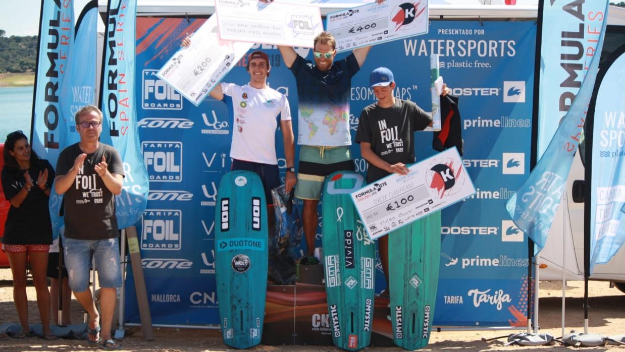 Las Formula Kite Spain Series brillan en aguas interiores de Cuenca