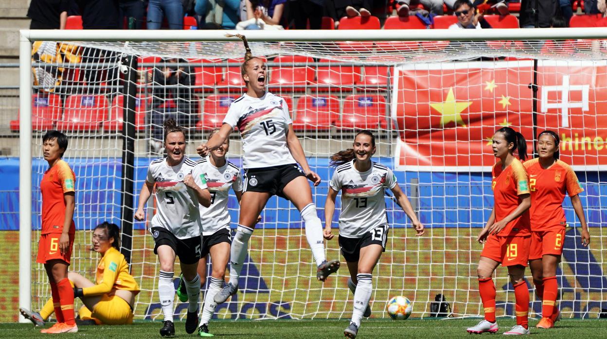 Alemania después de marcar el gol del triunfo