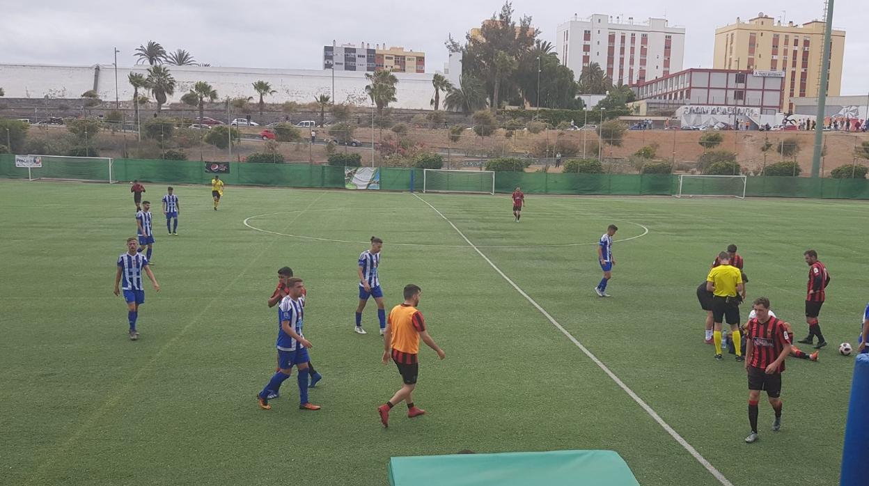 El Unión Viera vence al Lorca Deportiva y el Tamaraceite empata ante la AE Prat