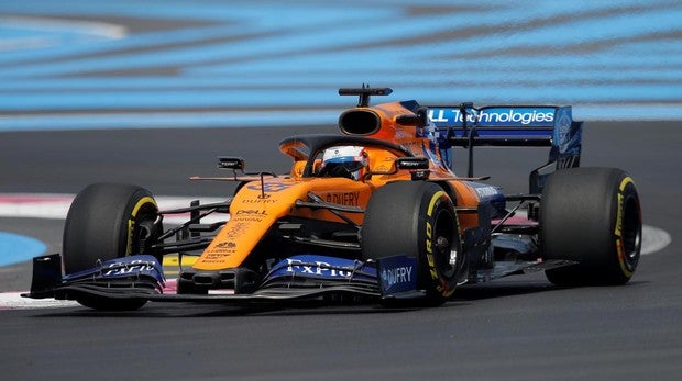 Hamilton marca el mejor tiempo y Sainz saldrá sexto