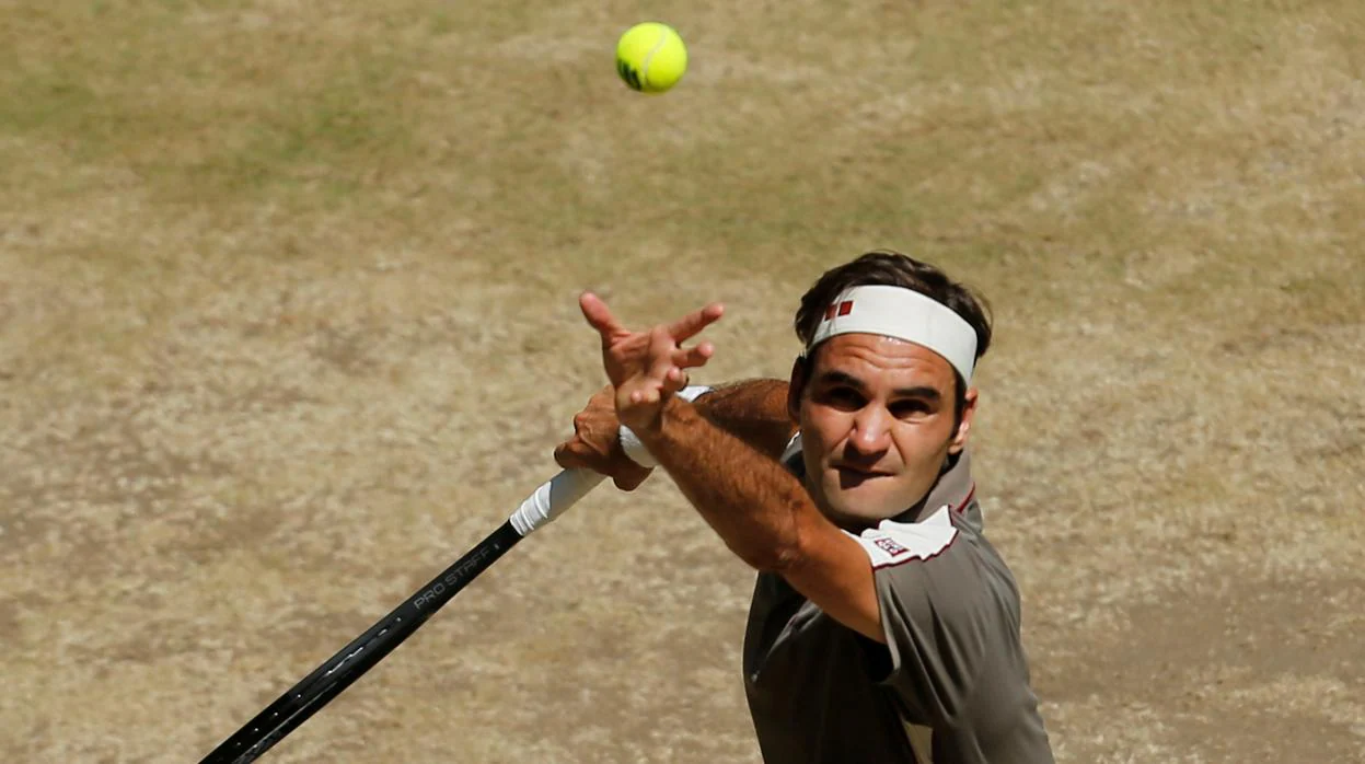 Federer gana en Halle y se acerca a Jimmy Connors