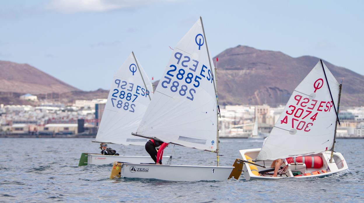 Comienza en el Real Club Náutico de Gran Canaria el Campeonato de España por equipos de Optimist