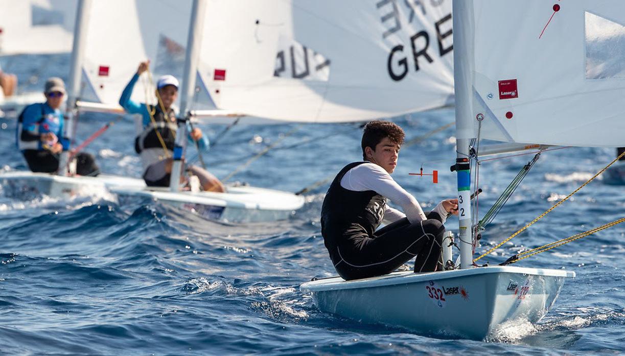 Jordi Lladó, subcampeón absoluto y campeón sub 17 de Europa de Laser Radial